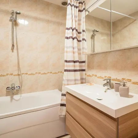 公寓 Sorgo - Three Bedroom With Terrace *