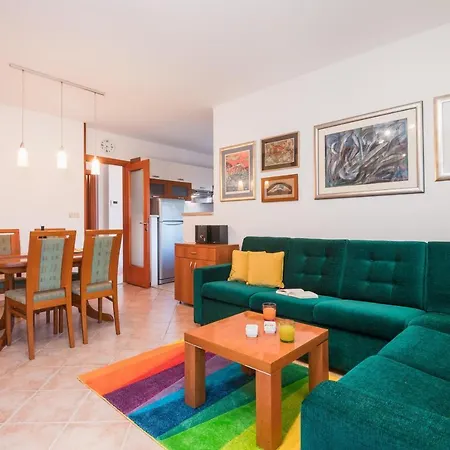 Apartman Sorgo - Three Bedroom With Terrace *